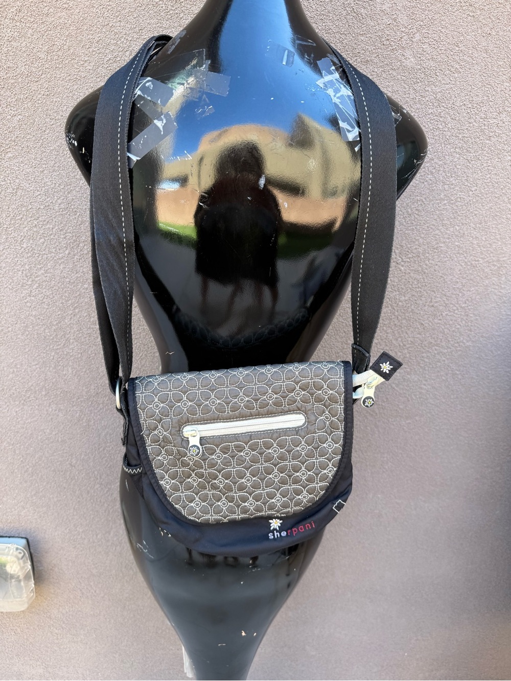 Sherpani Quilted Floral Crossbody Bag Black Olive Green Flap Travel Purse